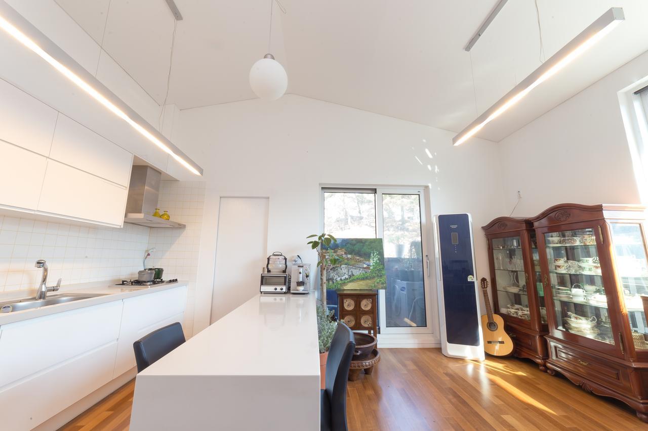 Guesthouse The Kims Seoul Bagian luar foto