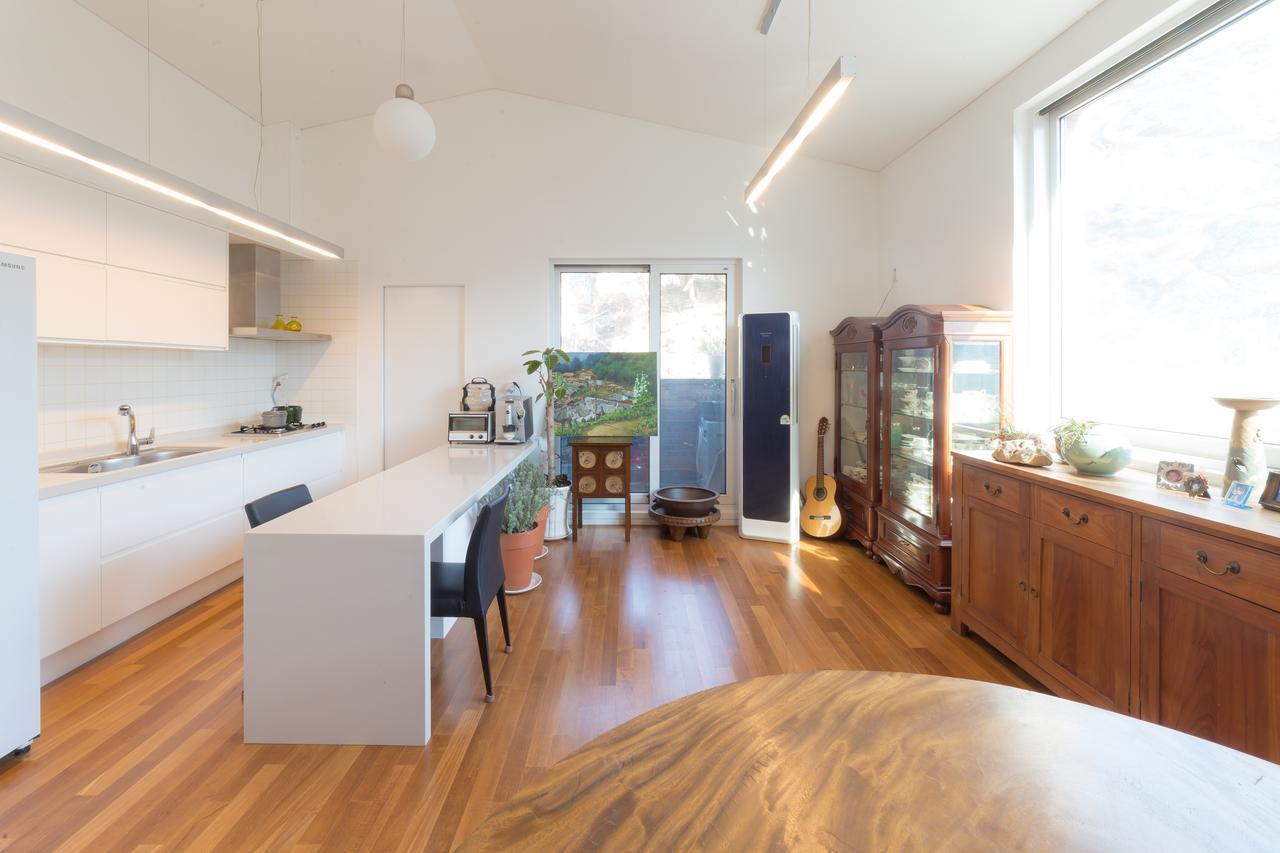Guesthouse The Kims Seoul Bagian luar foto