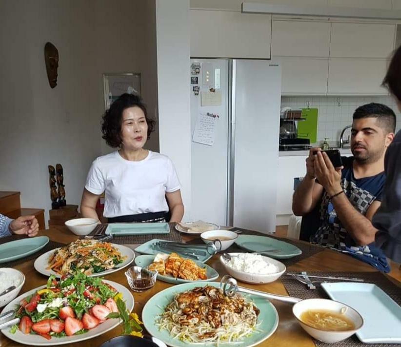 Guesthouse The Kims Seoul Bagian luar foto